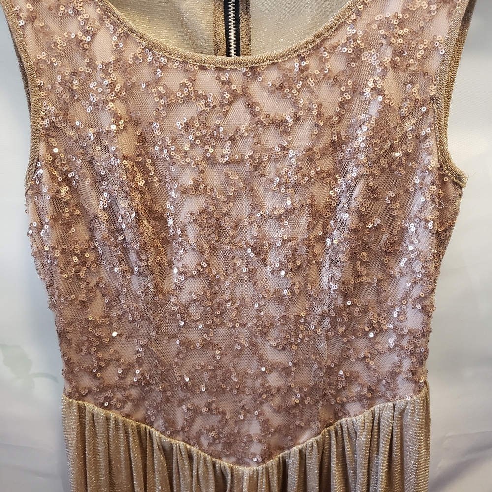 Dress - Picture 3 of 5